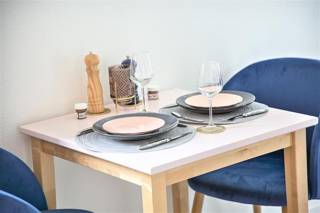 Apartment Le Glamour *studio *parking Prive* *wifi*calme*
